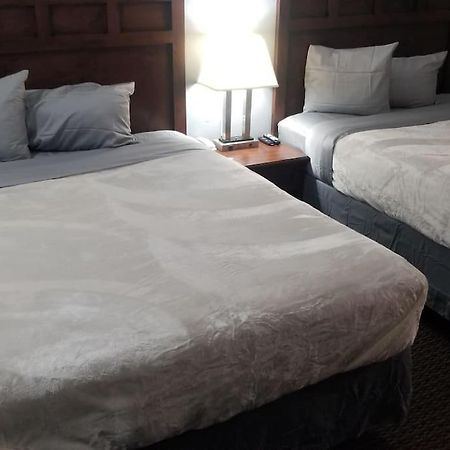 סטילווטר Hotel 2 Queen Beds Hotel Room 220 Booking מראה חיצוני תמונה