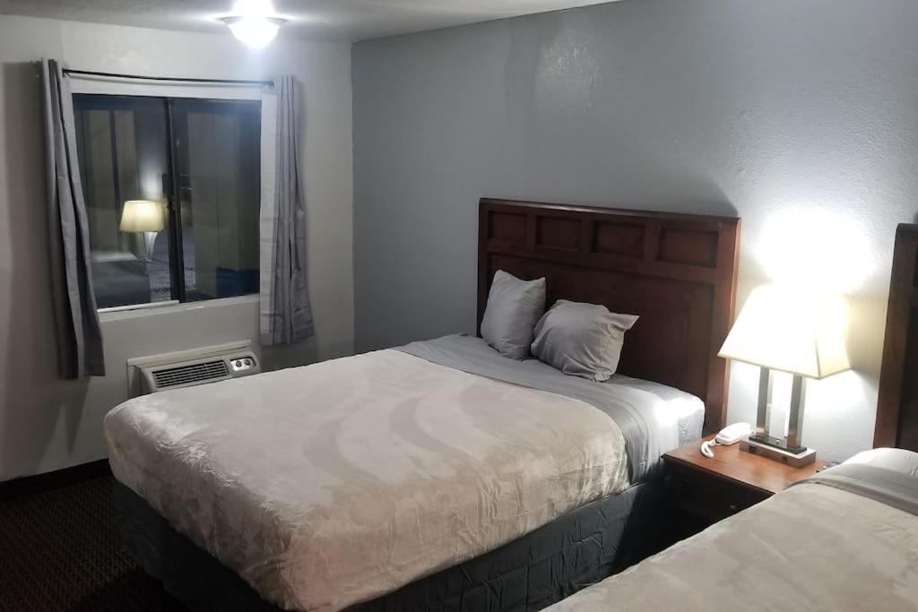 סטילווטר Hotel 2 Queen Beds Hotel Room 220 Booking מראה חיצוני תמונה