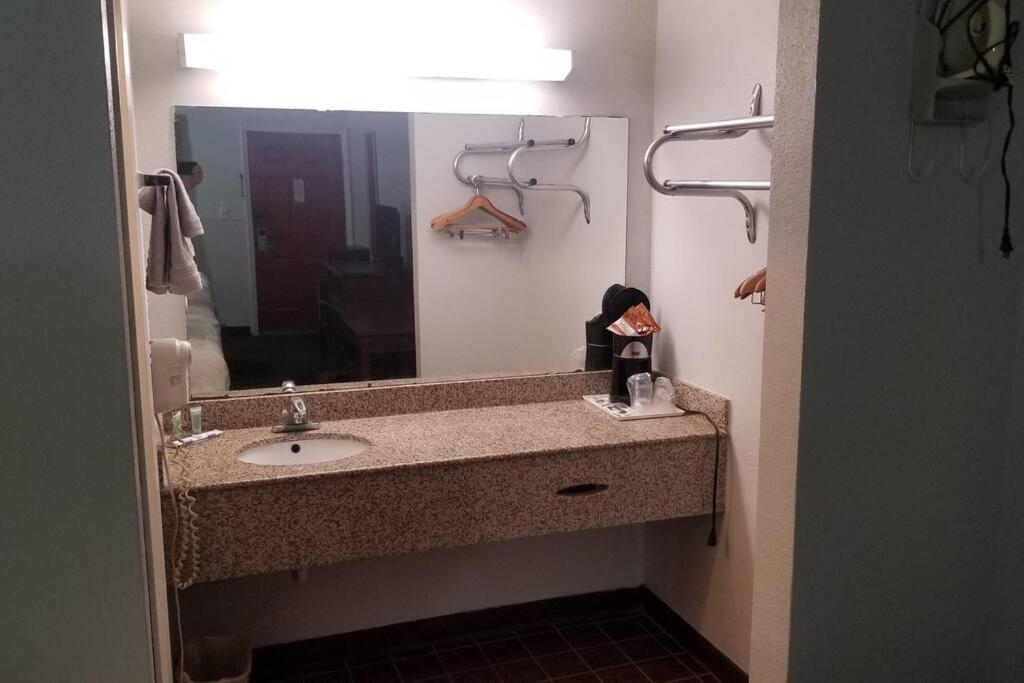 סטילווטר Hotel 2 Queen Beds Hotel Room 220 Booking מראה חיצוני תמונה